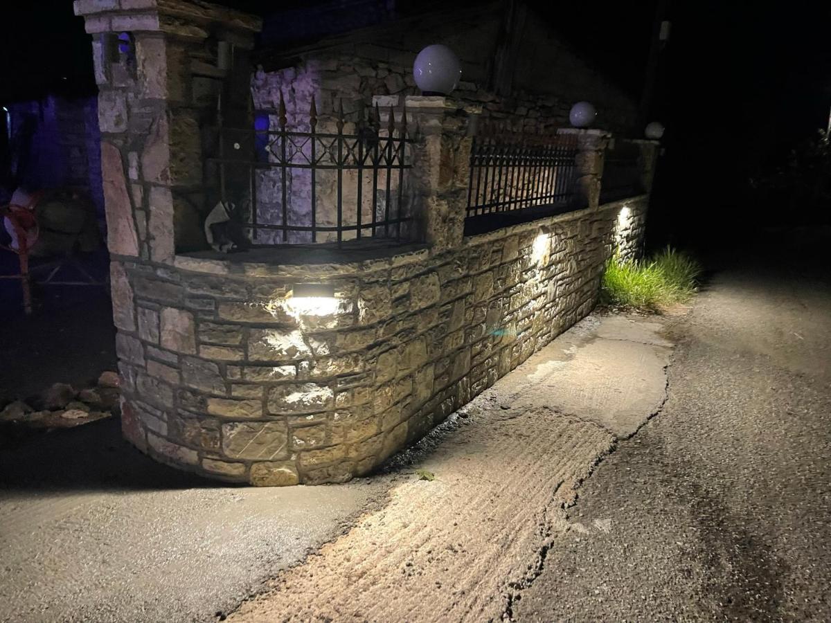 Villa βιλλα το πετρινο Stone Bild Full Equipment